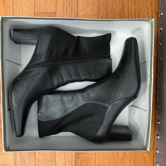 Liz Claiborne leather boots - Picture 4 of 4